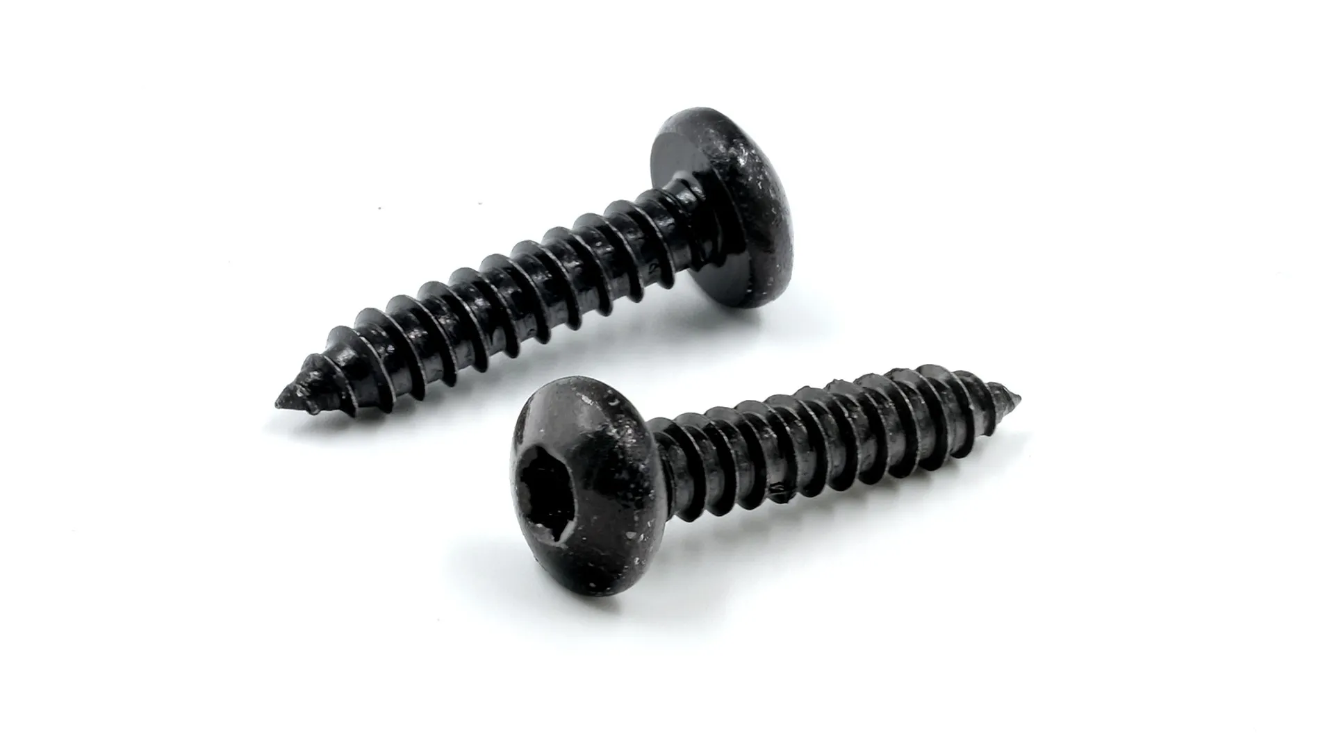 Саморез с полукруглой головкой и шлицем TORX ISO 14585 